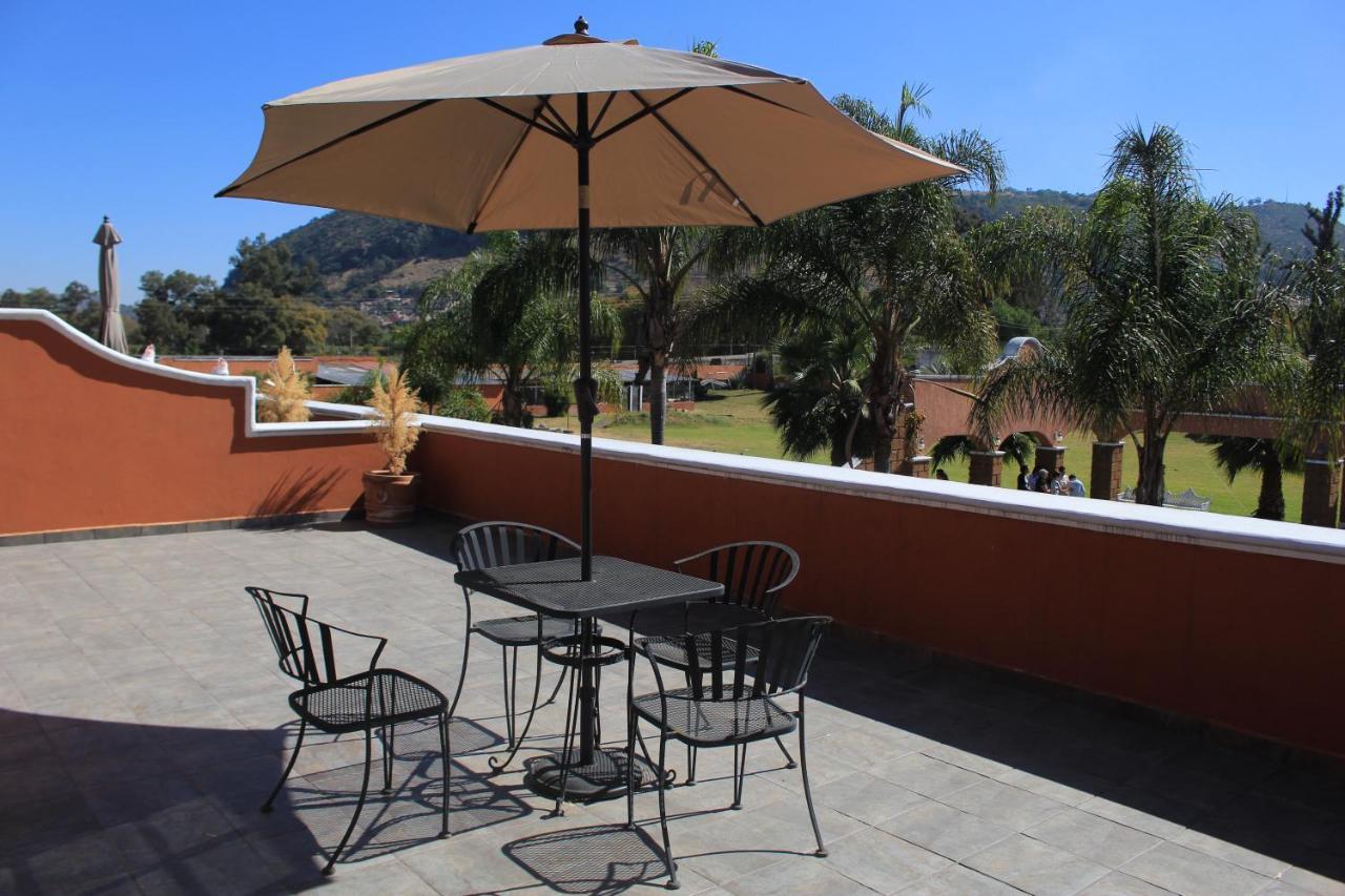 Hotel Meson Del Puente Acámbaro Esterno foto