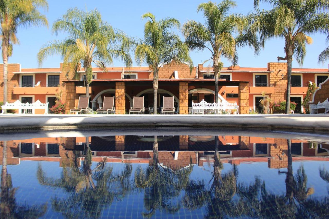 Hotel Meson Del Puente Acámbaro Esterno foto