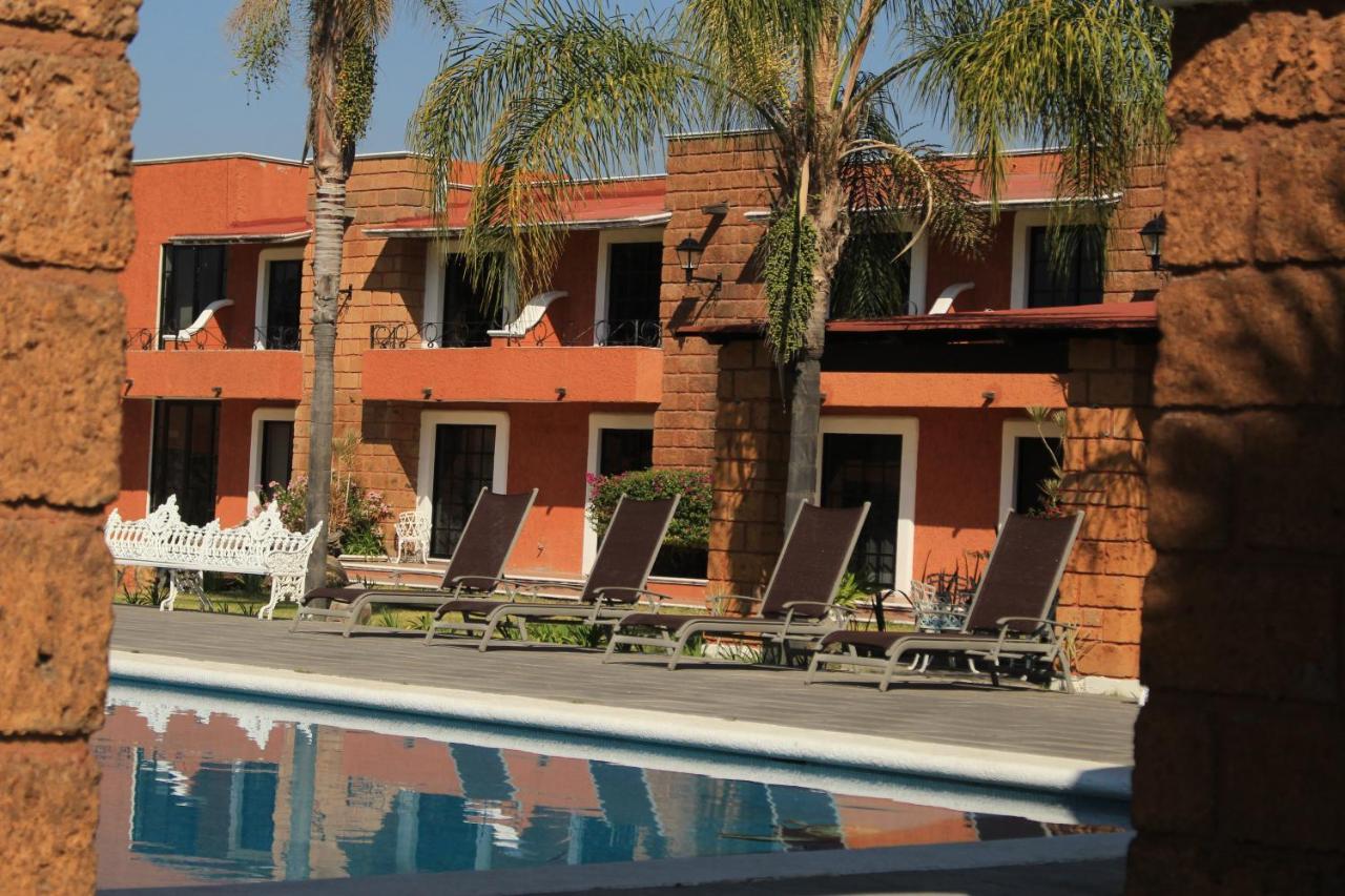 Hotel Meson Del Puente Acámbaro Esterno foto